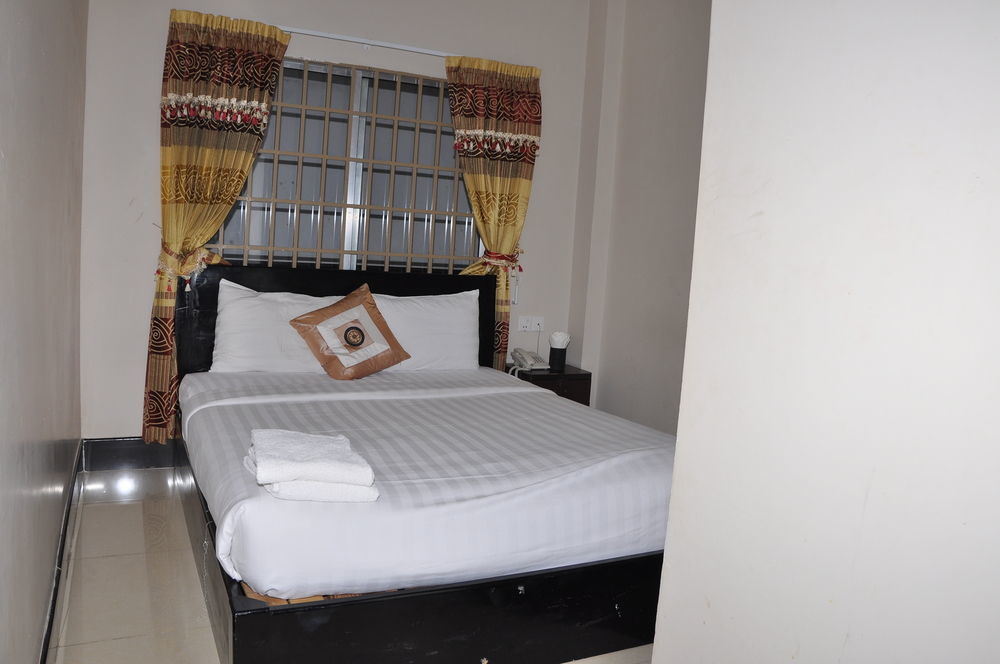 Number 9 Hotel Phnom Penh Exterior foto