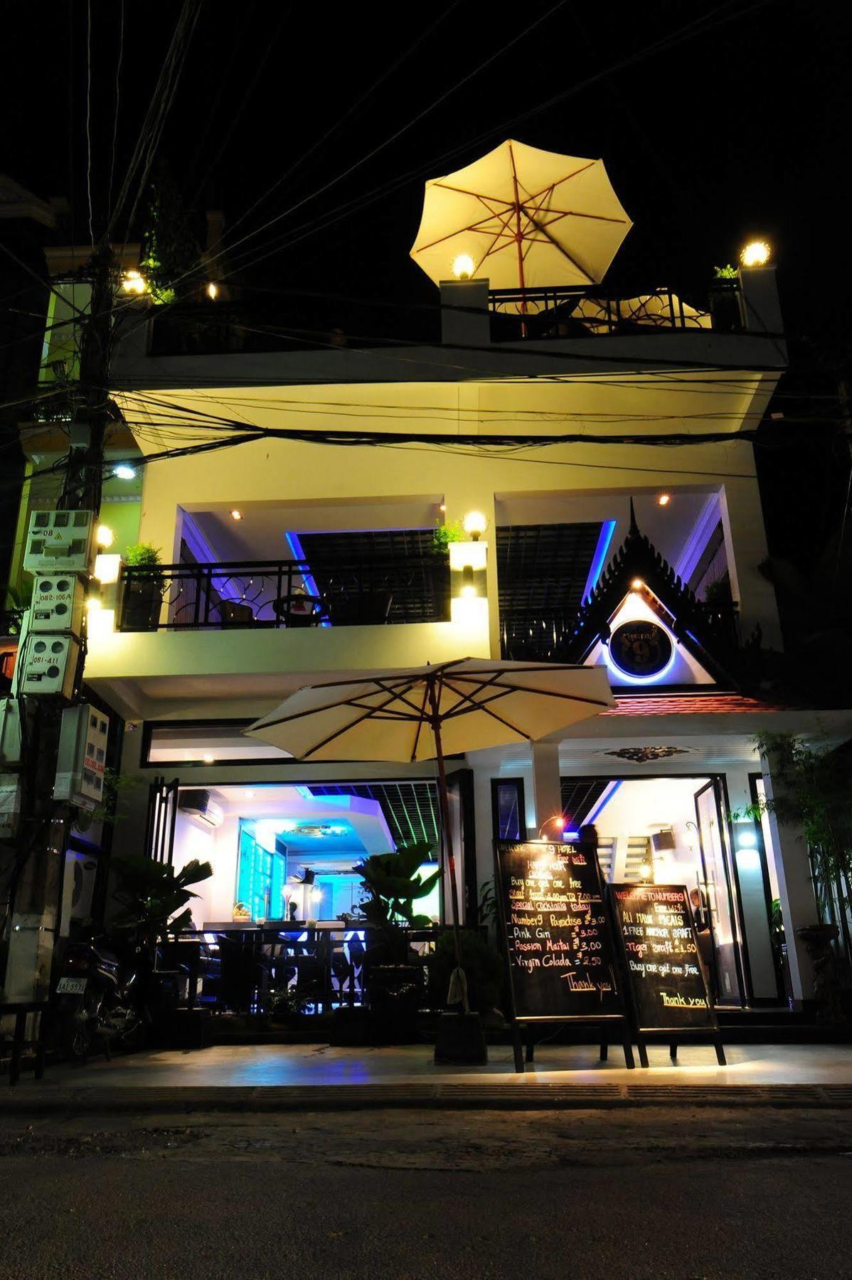Number 9 Hotel Phnom Penh Exterior foto