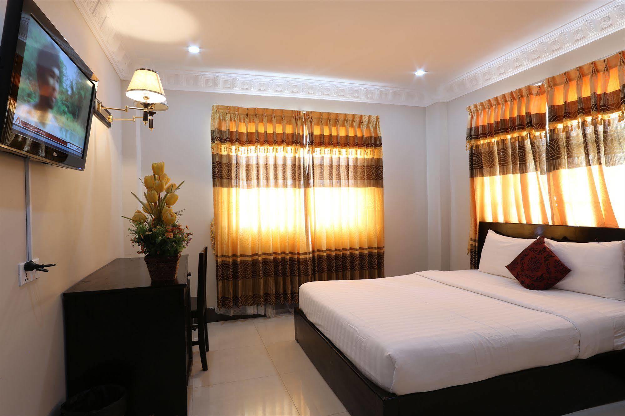 Number 9 Hotel Phnom Penh Exterior foto