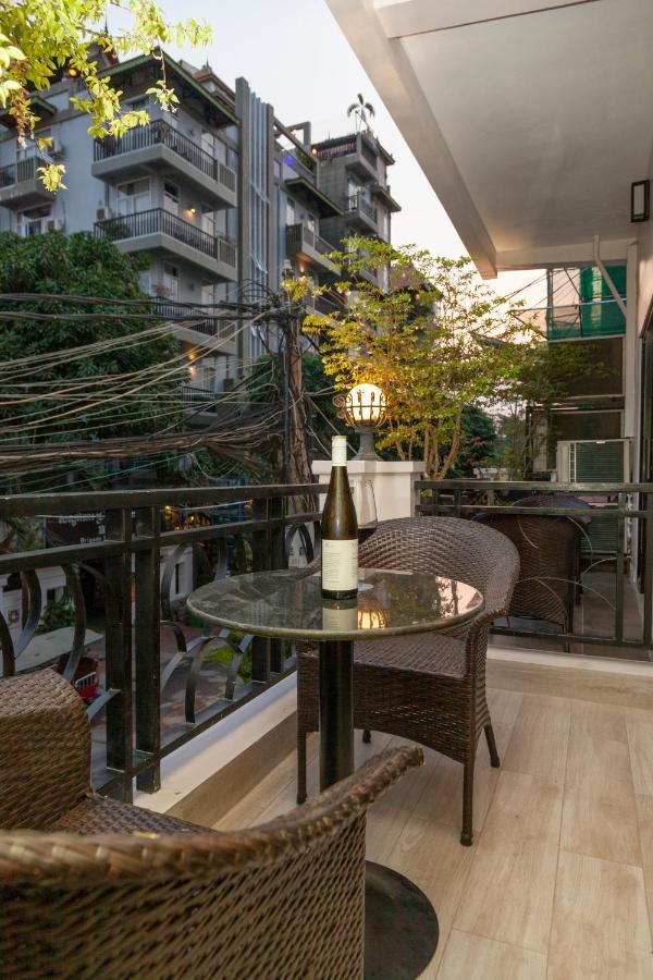 Number 9 Hotel Phnom Penh Exterior foto